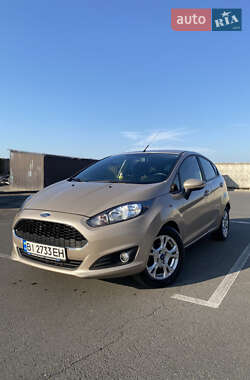 Хетчбек Ford Fiesta 2016 в Києві