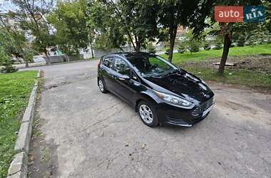 Хэтчбек Ford Fiesta 2015 в 