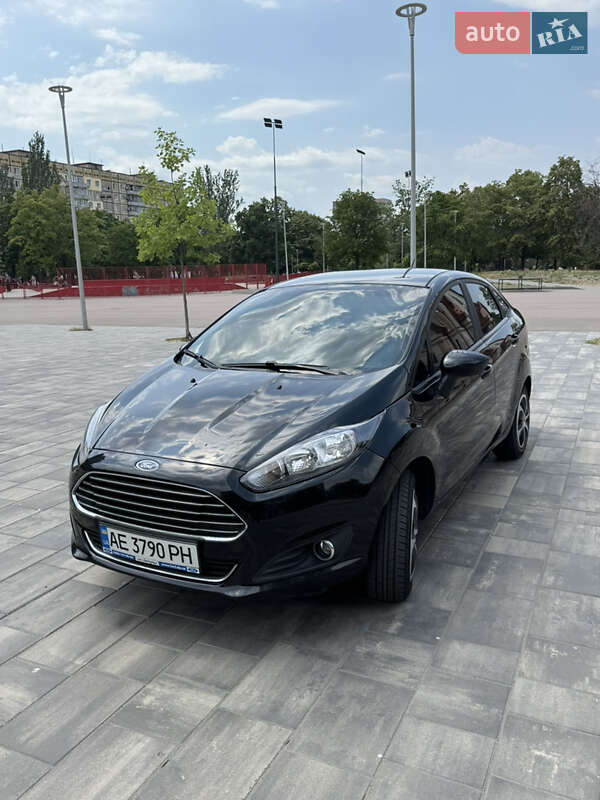 Седан Ford Fiesta 2018 в 