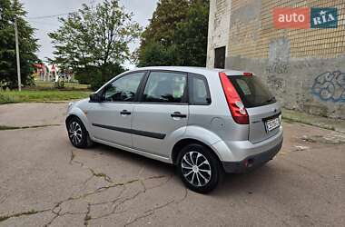 Хэтчбек Ford Fiesta 2008 в 