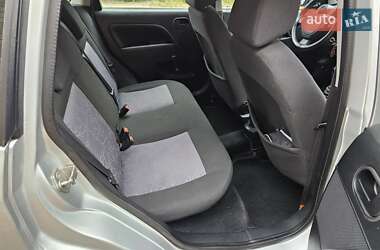 Хэтчбек Ford Fiesta 2008 в 