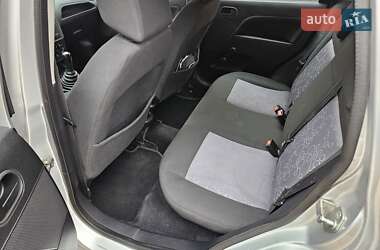 Хэтчбек Ford Fiesta 2008 в 