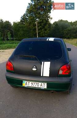 Хэтчбек Ford Fiesta 2001 в 