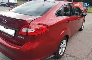 Седан Ford Fiesta 2013 в 