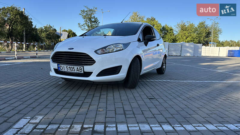 Хэтчбек Ford Fiesta 2012 в 