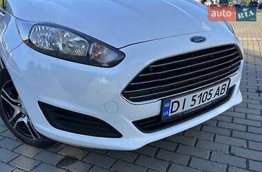 Хэтчбек Ford Fiesta 2012 в 