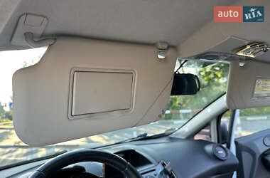 Хэтчбек Ford Fiesta 2012 в 