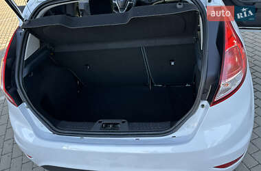 Хэтчбек Ford Fiesta 2012 в 