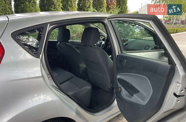 Хэтчбек Ford Fiesta 2011 в 