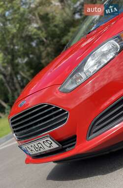 Хэтчбек Ford Fiesta 2014 в 
