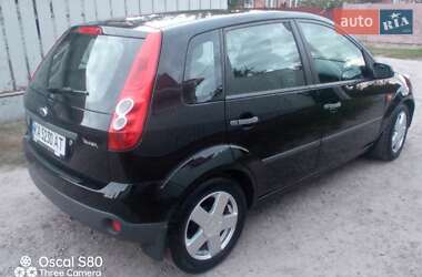 Хэтчбек Ford Fiesta 2007 в 