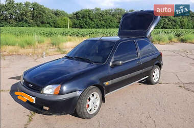 Хэтчбек Ford Fiesta 2000 в 