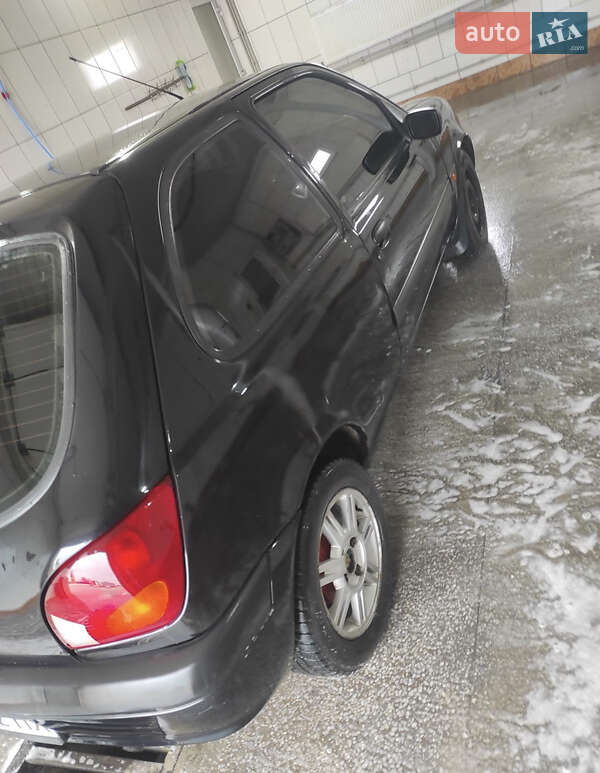 Хэтчбек Ford Fiesta 2000 в Дунаевцах фото 2 Хэтчбек Ford Fiesta 2000 в Дунаевцах