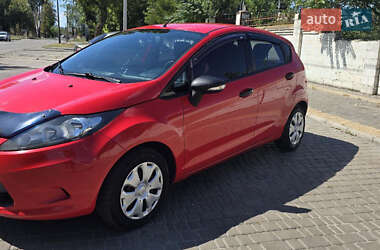 Хэтчбек Ford Fiesta 2012 в 