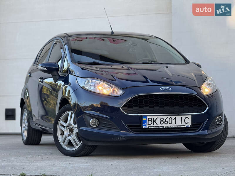 Хэтчбек Ford Fiesta 2017 в 