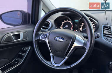 Хэтчбек Ford Fiesta 2017 в 