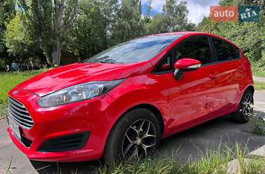 Хэтчбек Ford Fiesta 2016 в Киеве