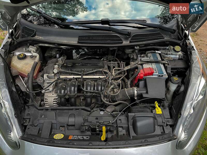Седан Ford Fiesta 2016 в Житомире
