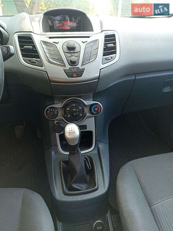 Хэтчбек Ford Fiesta 2011 в Днепре