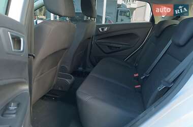 Хэтчбек Ford Fiesta 2016 в 