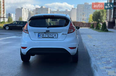 Хетчбек Ford Fiesta 2013 в 