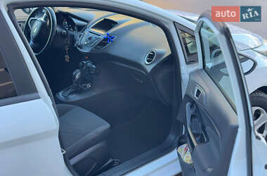 Хетчбек Ford Fiesta 2013 в 