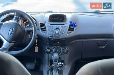 Хетчбек Ford Fiesta 2013 в 