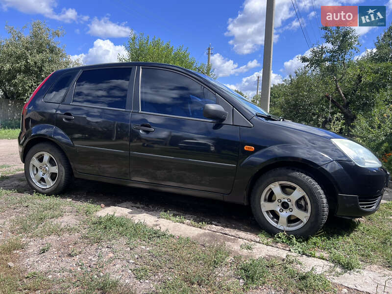 Хэтчбек Ford Fiesta 2002 в Конотопе