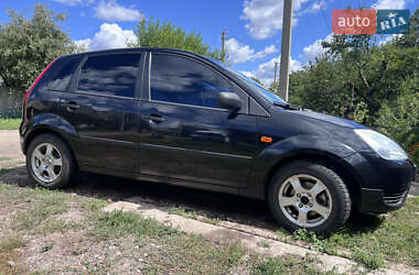 Хэтчбек Ford Fiesta 2002 в 