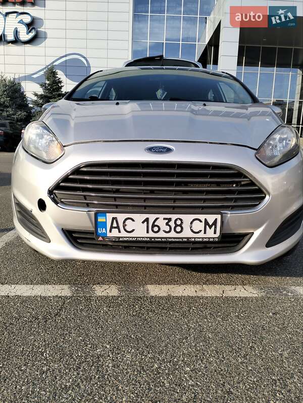 Седан Ford Fiesta 2015 в Броварах