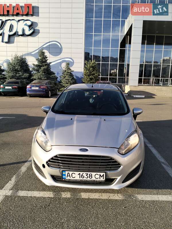 Седан Ford Fiesta 2015 в Броварах