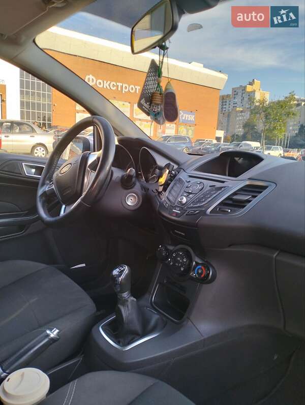 Седан Ford Fiesta 2015 в Броварах