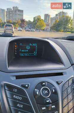 Седан Ford Fiesta 2015 в 
