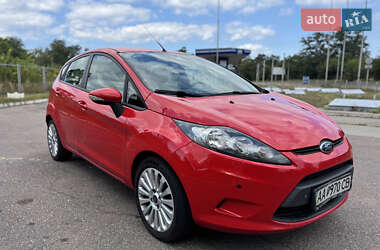 Хэтчбек Ford Fiesta 2011 в 