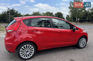 Хэтчбек Ford Fiesta 2011 в 