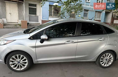 Седан Ford Fiesta 2014 в 