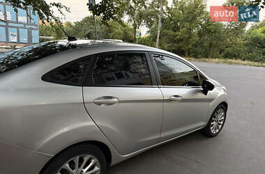 Седан Ford Fiesta 2014 в 