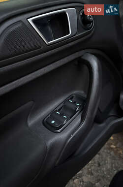 Седан Ford Fiesta 2014 в 