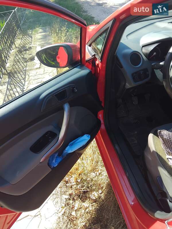 Хэтчбек Ford Fiesta 2010 в Малодолинском фото 5 Хэтчбек Ford Fiesta 2010 в Малодолинском