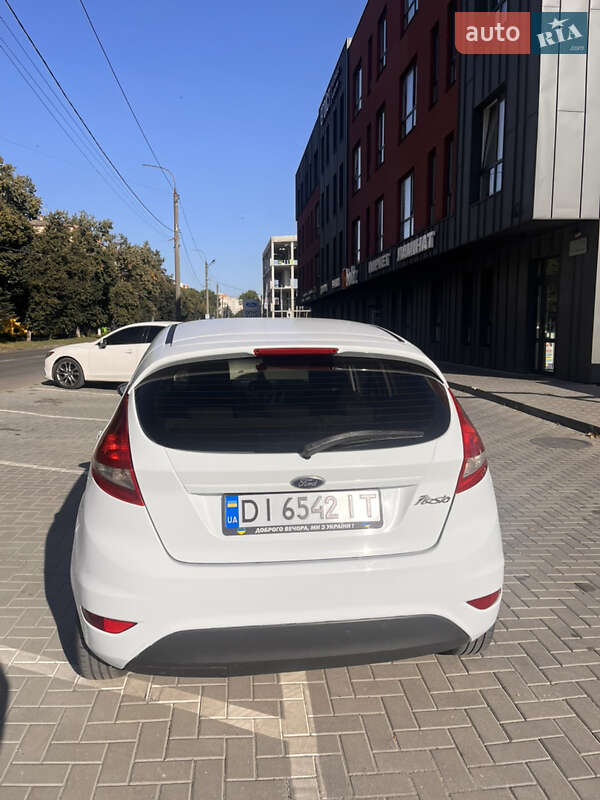 Хэтчбек Ford Fiesta 2011 в Хмельницком