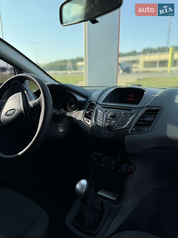 Хэтчбек Ford Fiesta 2010 в Виннице