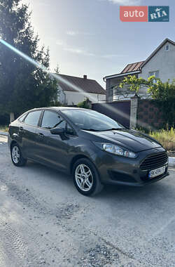 Седан Ford Fiesta 2017 в Вараше