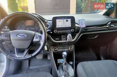 Хэтчбек Ford Fiesta 2018 в 