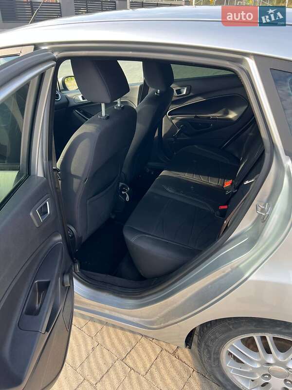 Хэтчбек Ford Fiesta 2013 в Львове