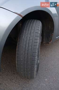 Хэтчбек Ford Fiesta 2002 в  фото 11 Хэтчбек Ford Fiesta 2002 в