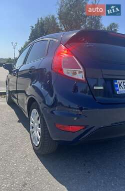 Хэтчбек Ford Fiesta 2014 в 