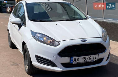 Хетчбек Ford Fiesta 2016 в Києві