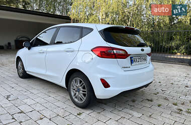 Хэтчбек Ford Fiesta 2017 в 