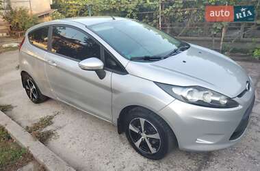 Хэтчбек Ford Fiesta 2010 в 
