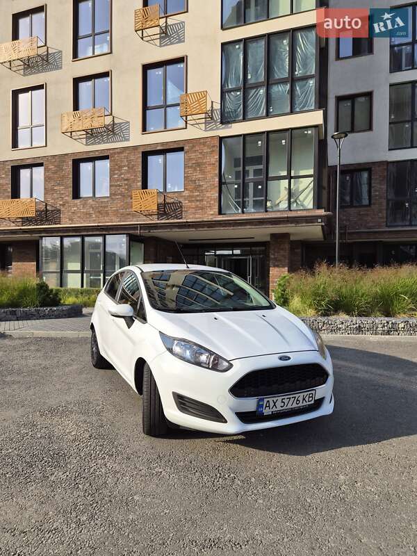 Хэтчбек Ford Fiesta 2016 в Харькове